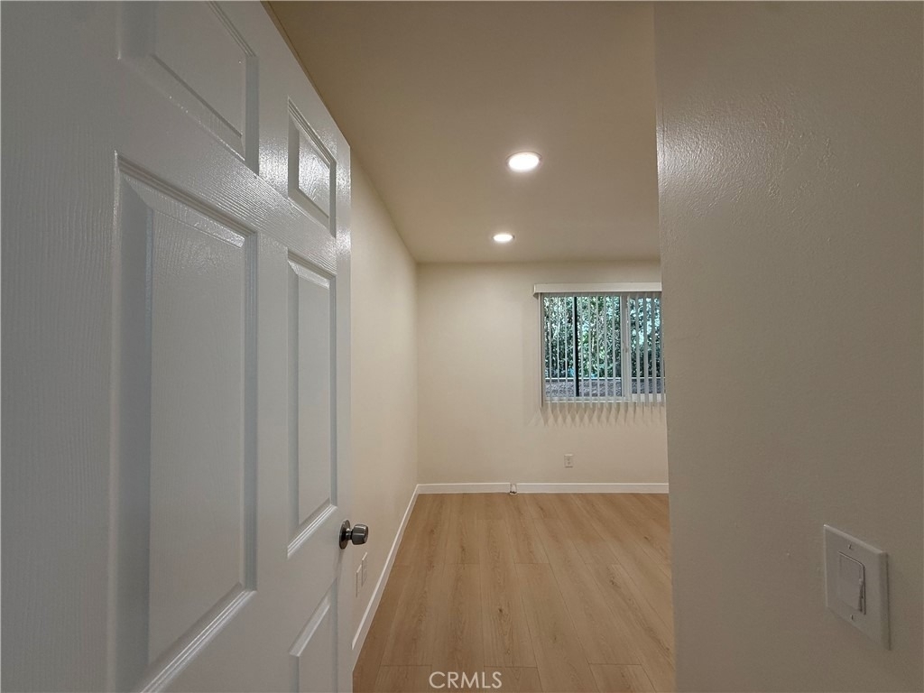11839 Burbank Boulevard - Photo 15