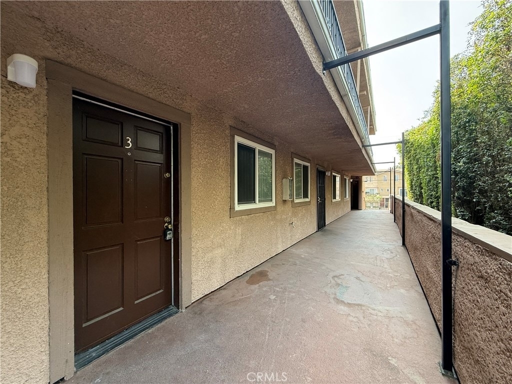 11839 Burbank Boulevard - Photo 25