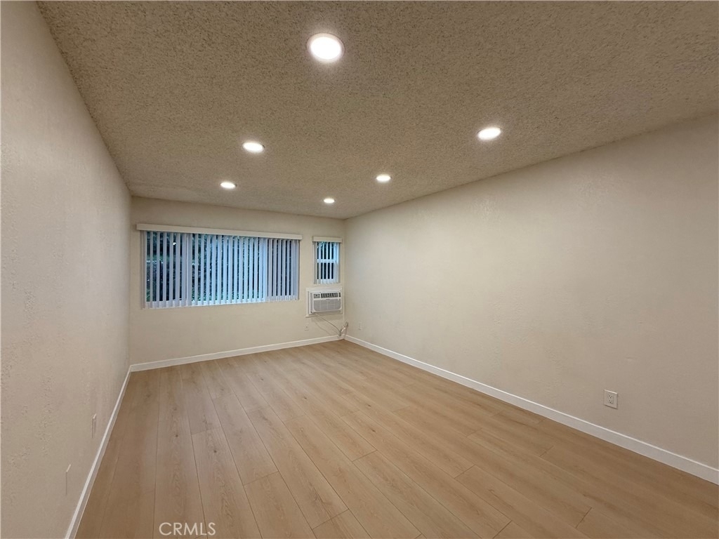 4636 Laurel Canyon Boulevard - Photo 4