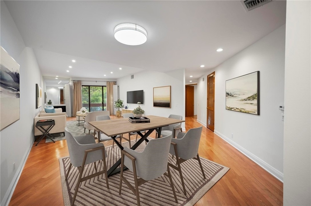 750 S Bundy Drive - Photo 2