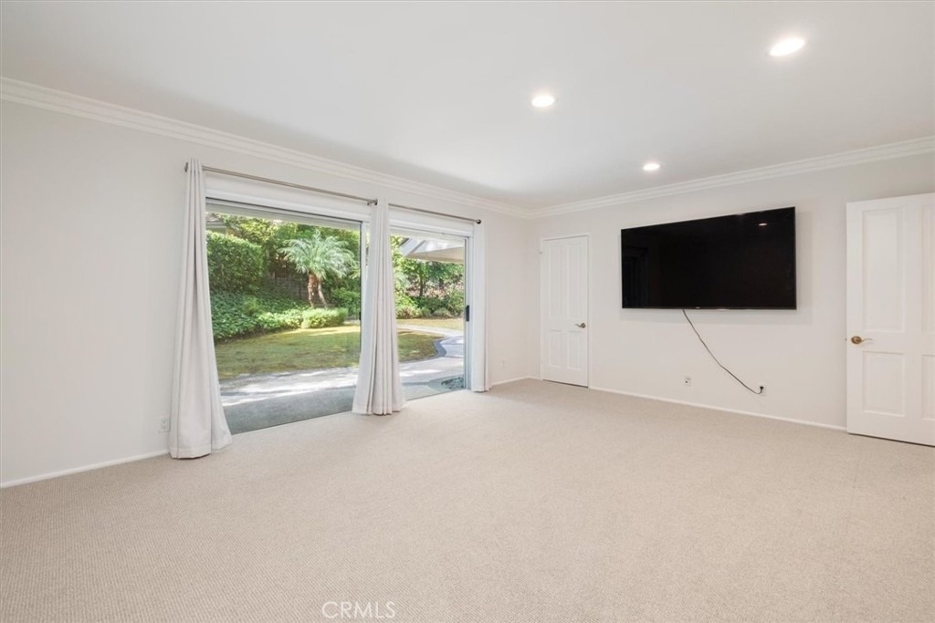 3969 Longridge - Photo 14