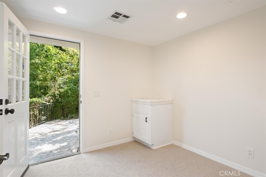 3969 Longridge - Photo 31