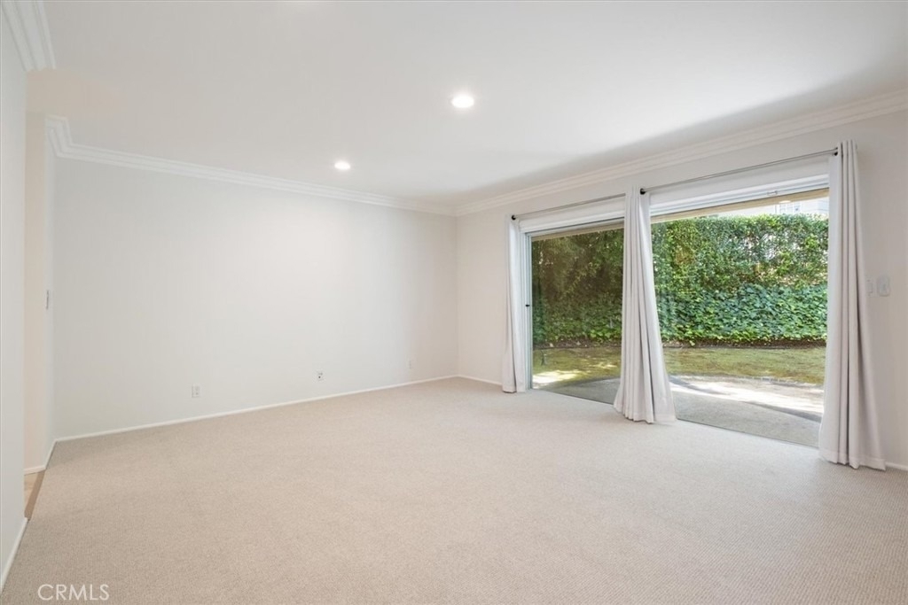 3969 Longridge - Photo 15