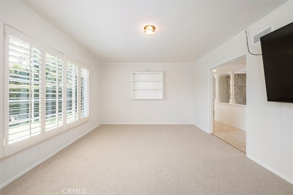 3969 Longridge - Photo 8