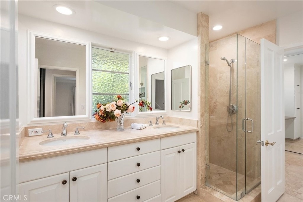 3969 Longridge - Photo 17