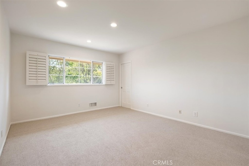 3969 Longridge - Photo 21