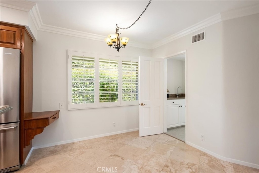 3969 Longridge - Photo 11