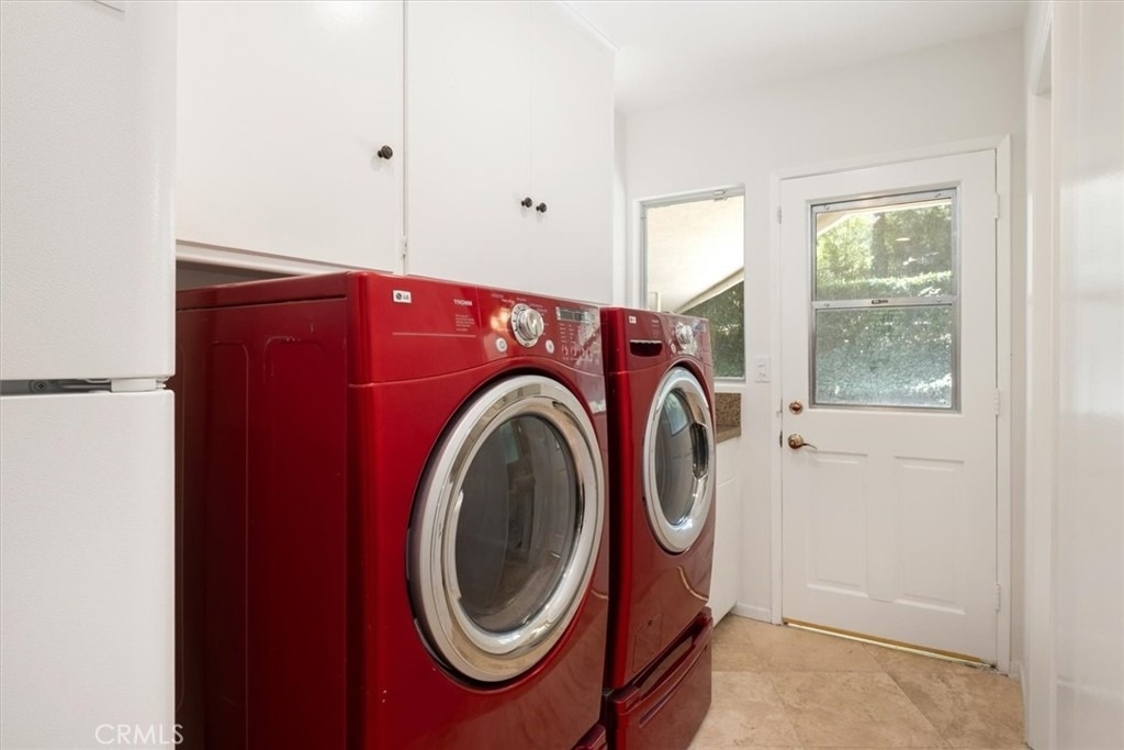 3969 Longridge - Photo 23