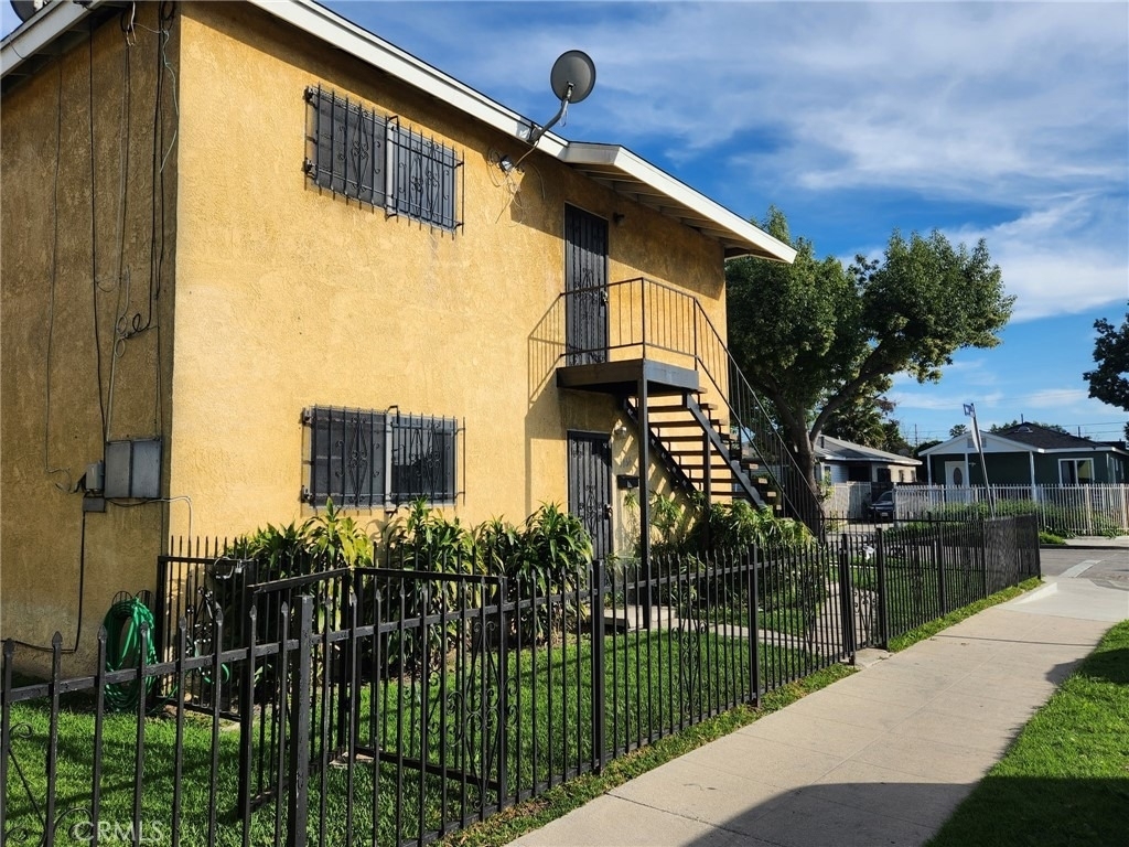 8866 S Wall St - Photo 1