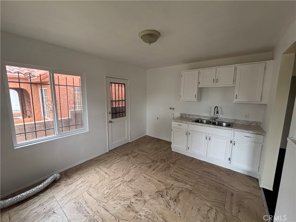 229 E 89th St - Photo 2