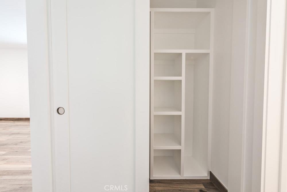 555 N Olive Street - Photo 8