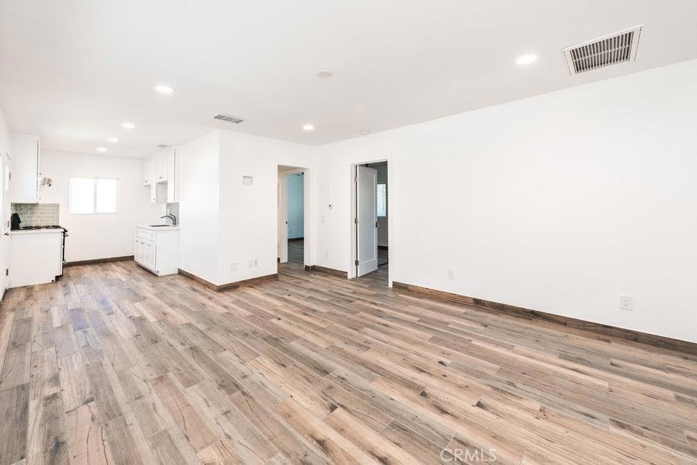 555 N Olive Street - Photo 3