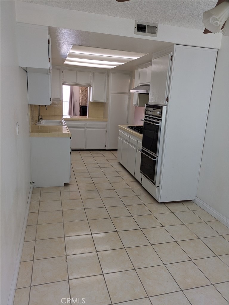 2105 Mathews - Photo 4