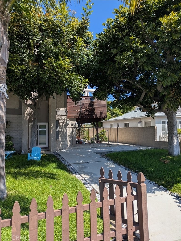 2105 Mathews - Photo 15