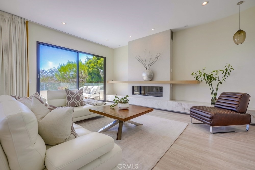 1725 Del Mar - Photo 6
