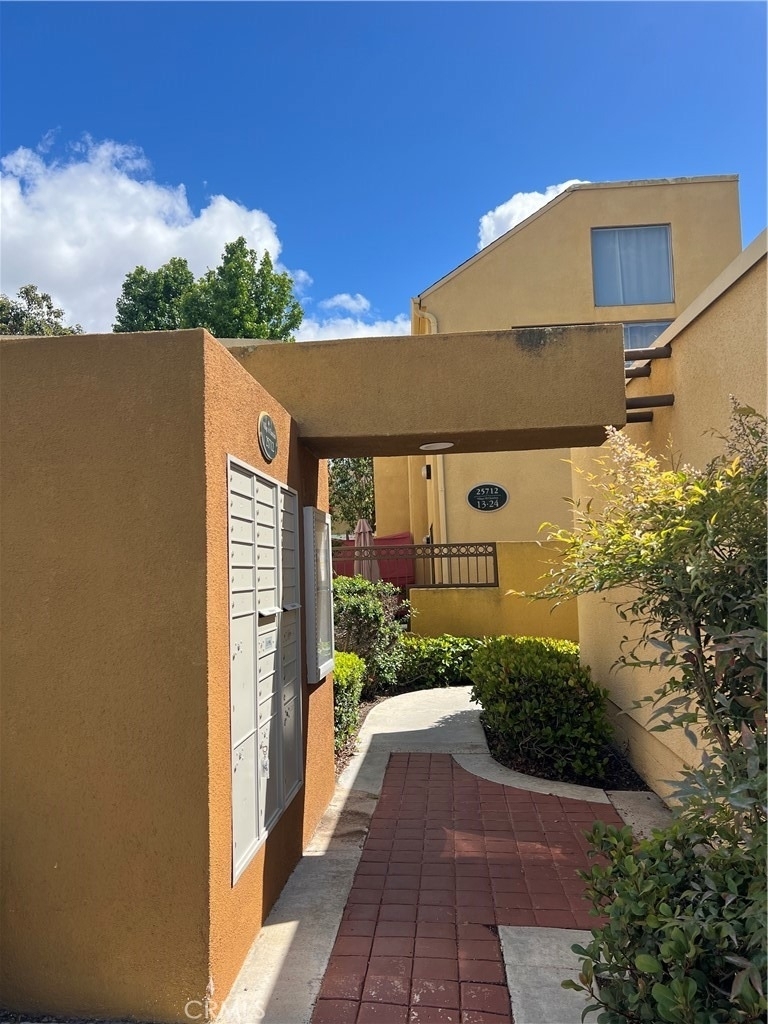 25712 Le Parc - Photo 1