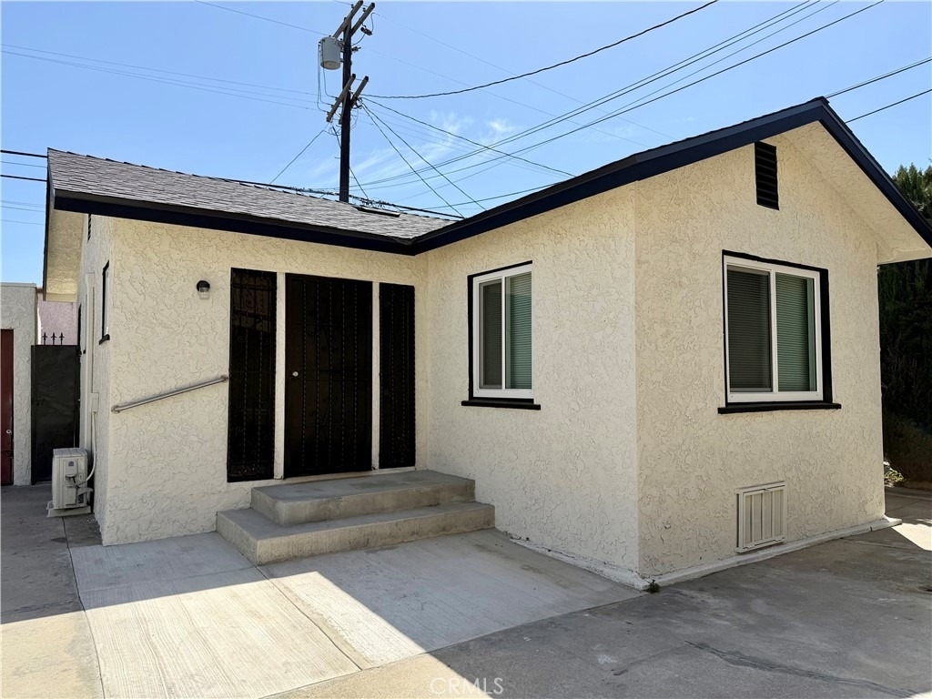 1426 W 83rd - Photo 0