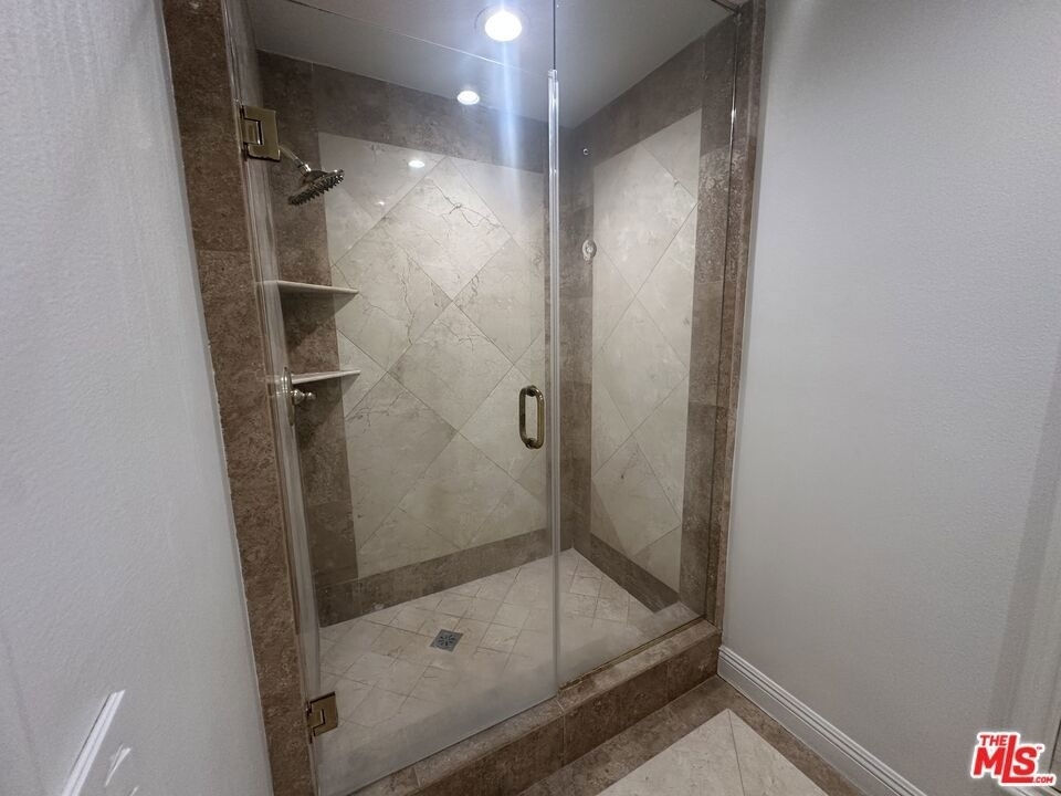 324 N Palm Drive - Photo 59