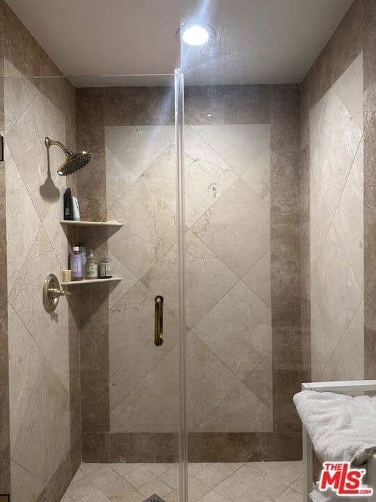 324 N Palm Drive - Photo 18