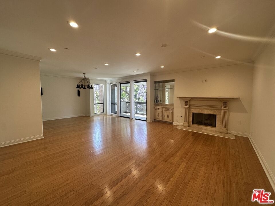 324 N Palm Drive - Photo 36