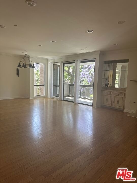 324 N Palm Drive - Photo 49
