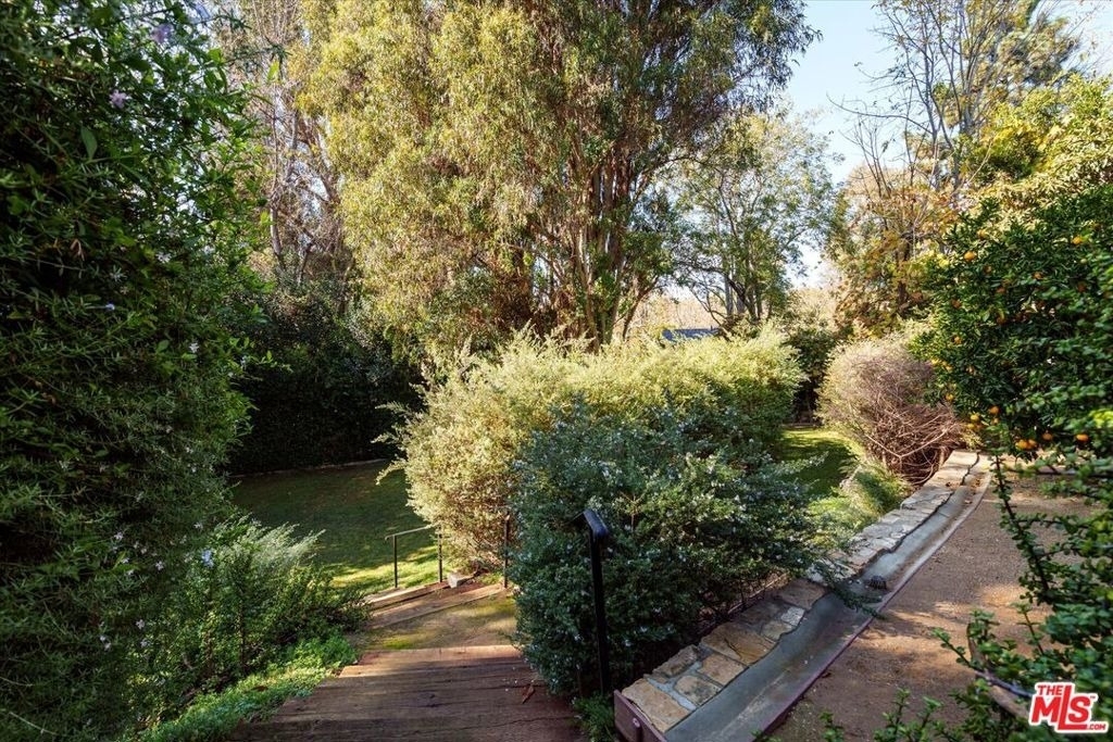11579 W Sunset Boulevard - Photo 25