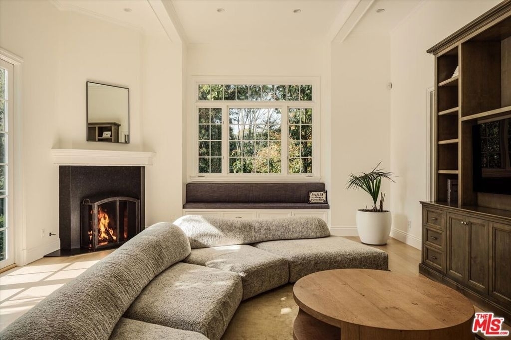 11579 W Sunset Boulevard - Photo 9