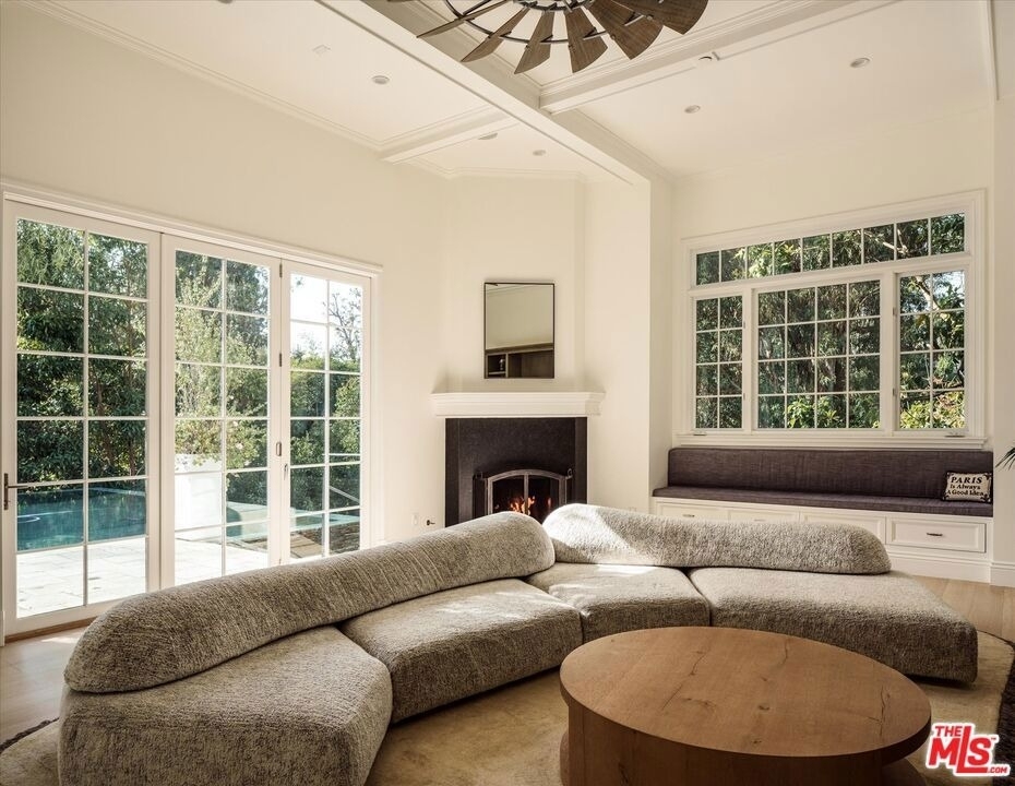 11579 W Sunset Boulevard - Photo 10