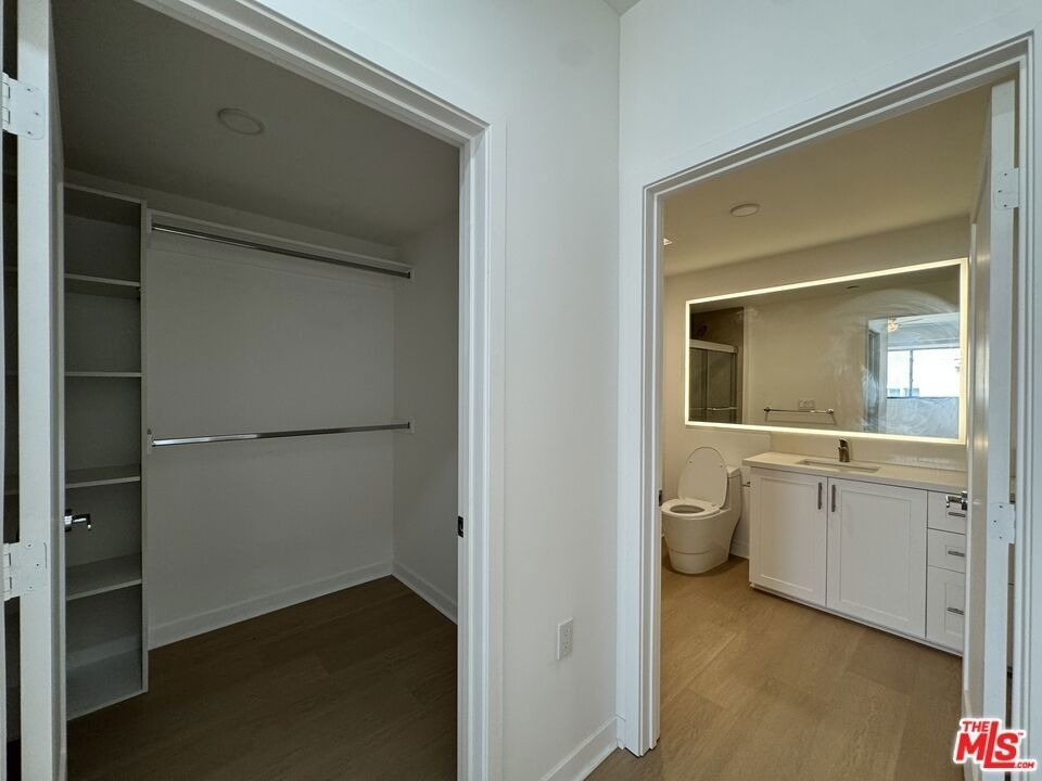 3977 Beverly Boulevard - Photo 3