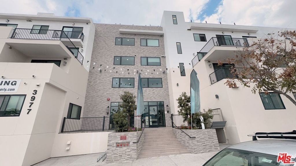 3977 Beverly Boulevard - Photo 8