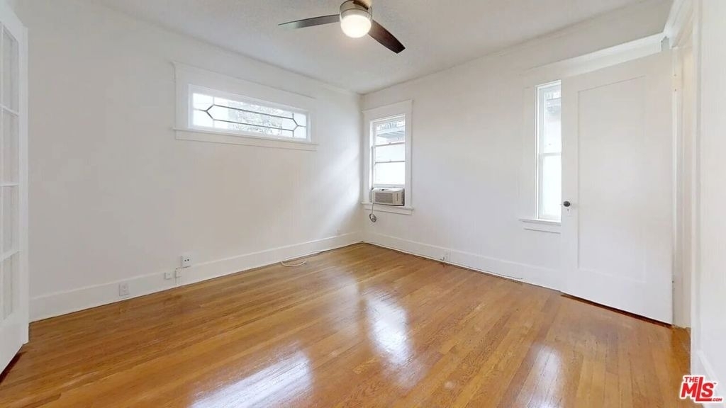 1260 N Flores Street - Photo 6