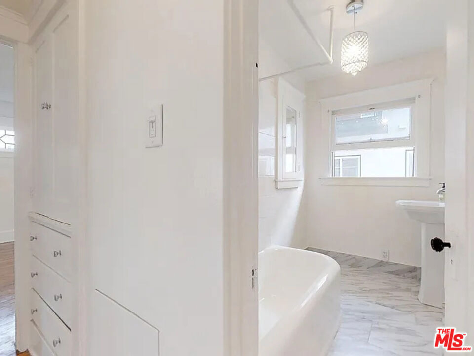 1260 N Flores Street - Photo 4