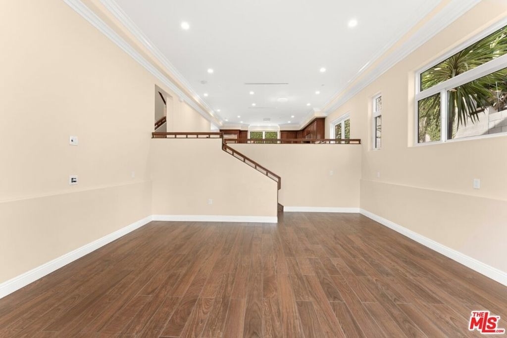 1630 Bridgeport Drive - Photo 5