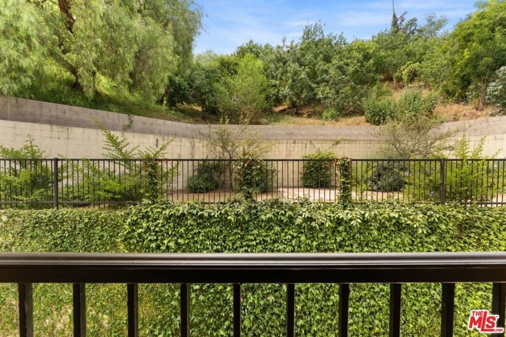 1630 Bridgeport Drive - Photo 34