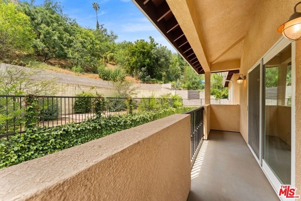 1630 Bridgeport Drive - Photo 35