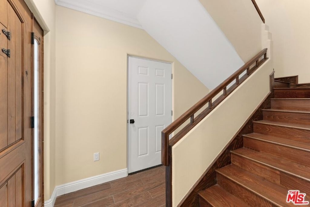 1630 Bridgeport Drive - Photo 6
