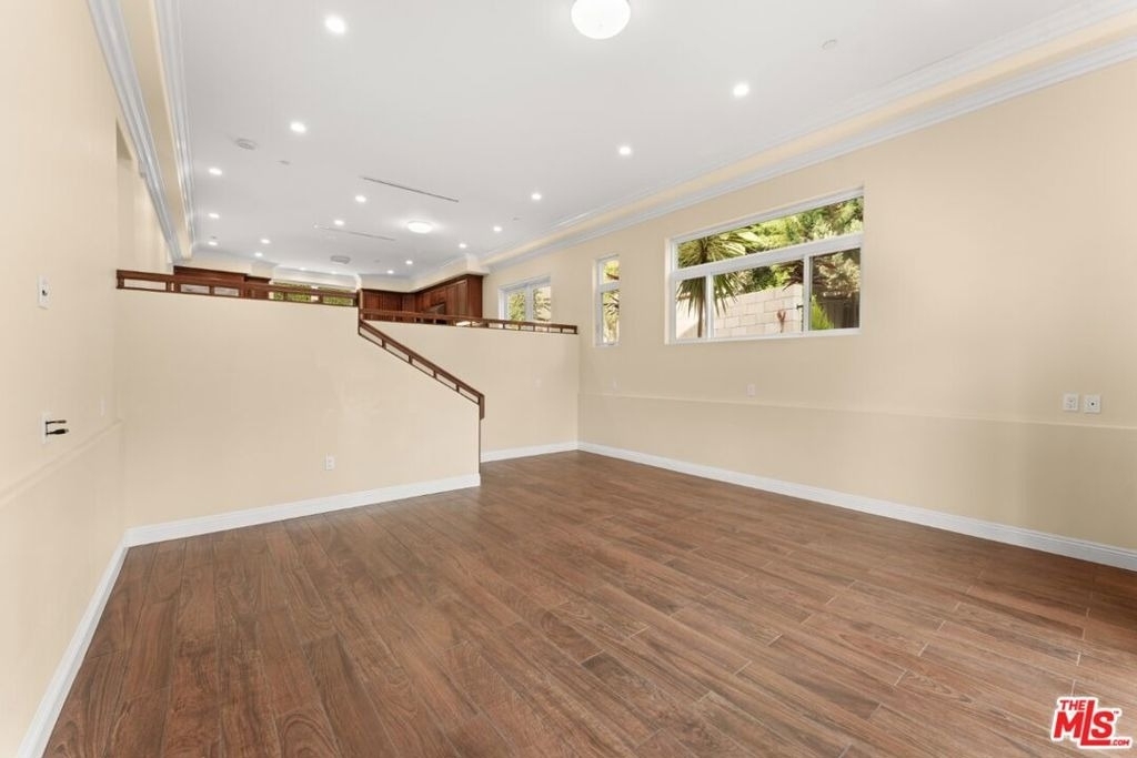 1630 Bridgeport Drive - Photo 3