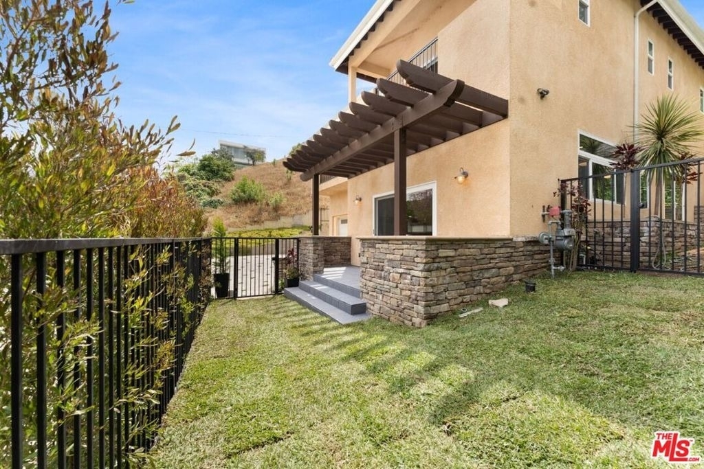1630 Bridgeport Drive - Photo 43