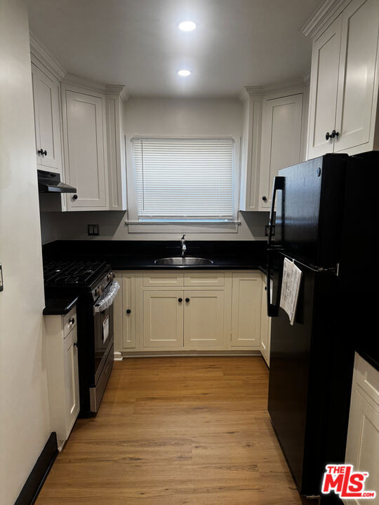 4880 Lexington Avenue - Photo 5