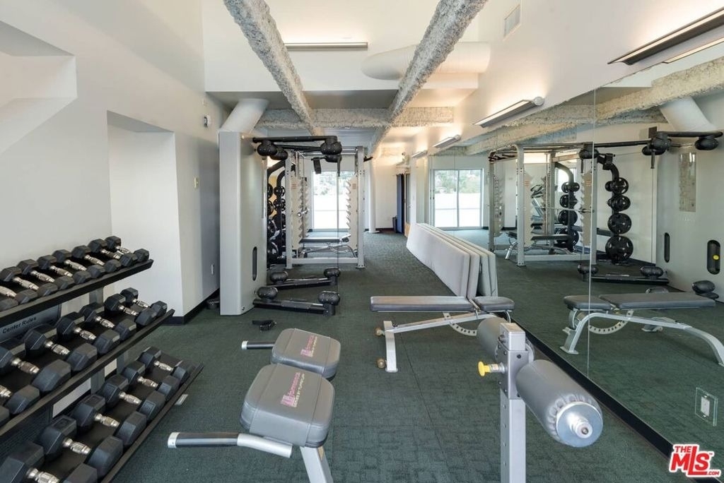 838 N Doheny Drive - Photo 33