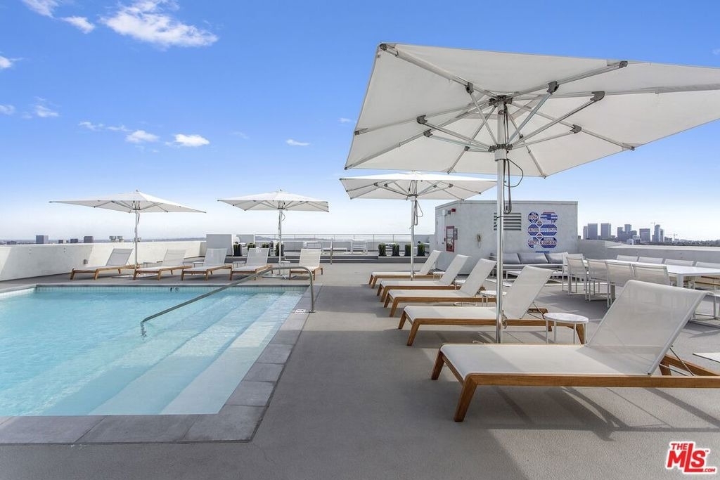 838 N Doheny Drive - Photo 36