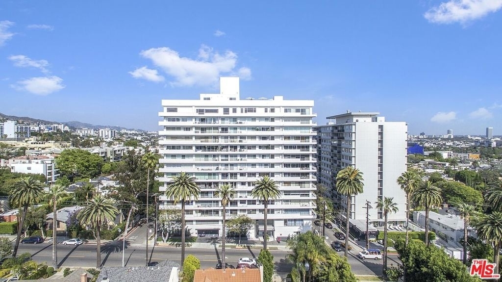 838 N Doheny Drive - Photo 0