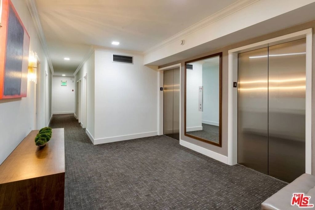 838 N Doheny Drive - Photo 29