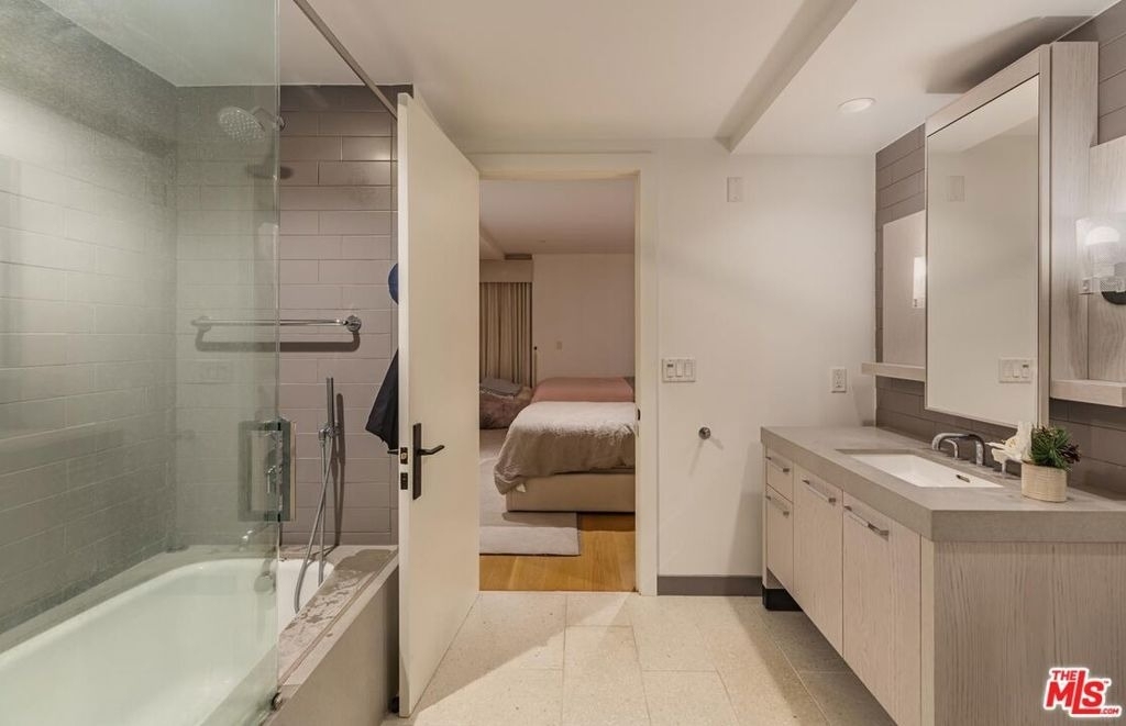 10777 Wilshire Boulevard - Photo 25