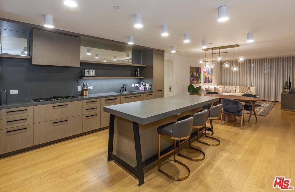 10777 Wilshire Boulevard - Photo 3