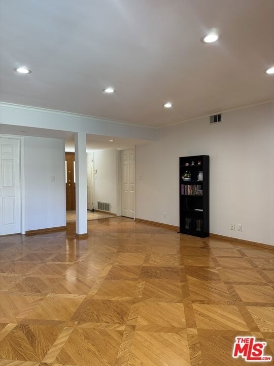 5412 Hazeltine Avenue - Photo 17
