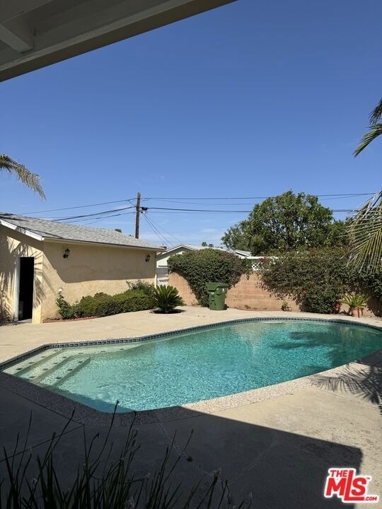 5412 Hazeltine Avenue - Photo 18