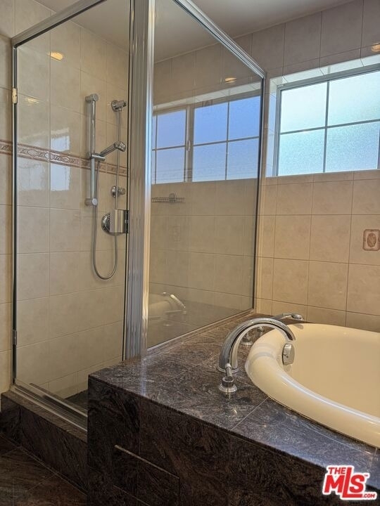 5412 Hazeltine Avenue - Photo 5