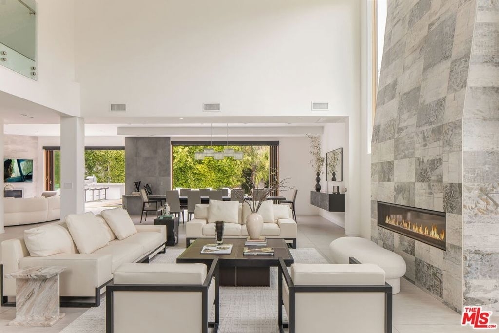 12443 W Sunset Boulevard - Photo 3