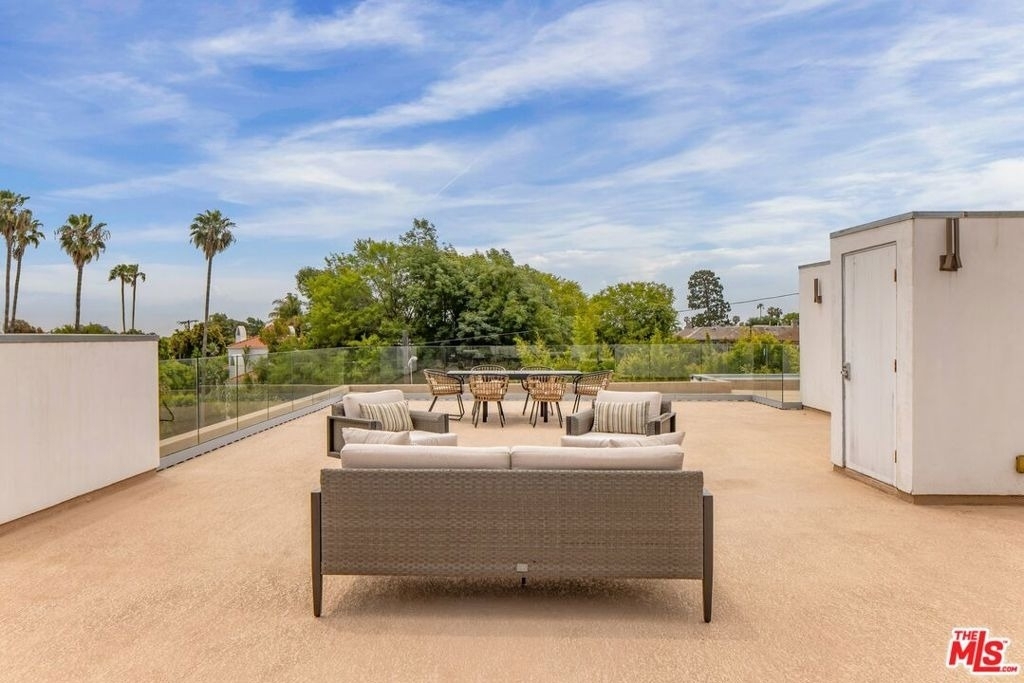 12443 W Sunset Boulevard - Photo 32